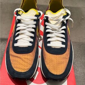 Nike Men's Athletic Shoes in Navy and Tan